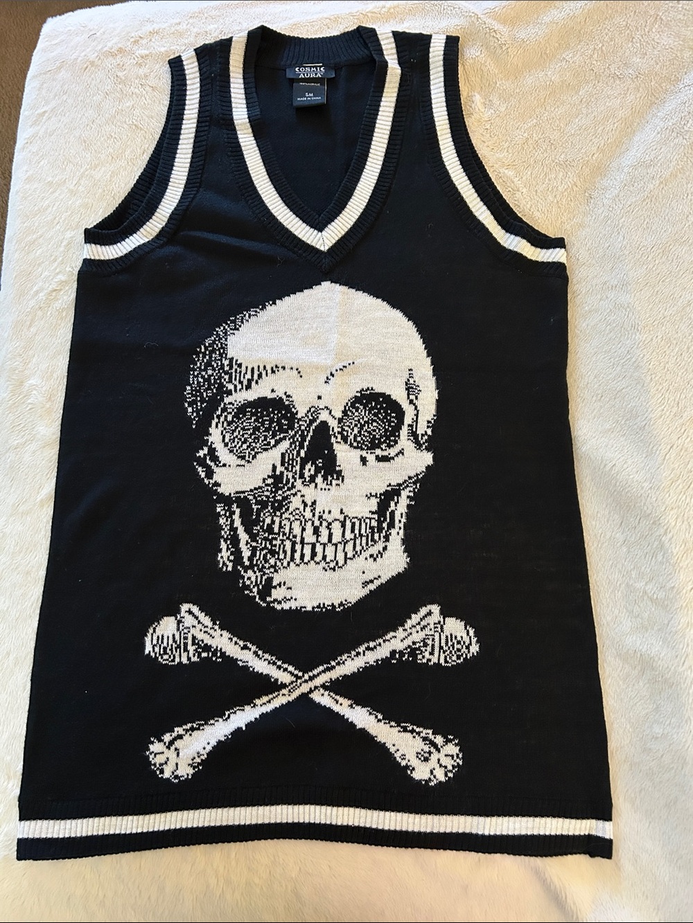 COSMIC AURA Black V‑Neck Knit Tunic
